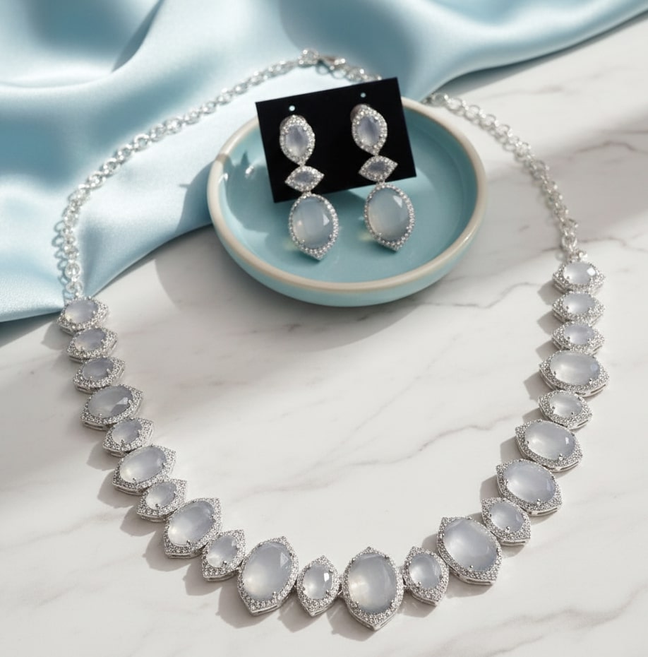 Grey Elegance Necklace in Rhodium - Opal Touch