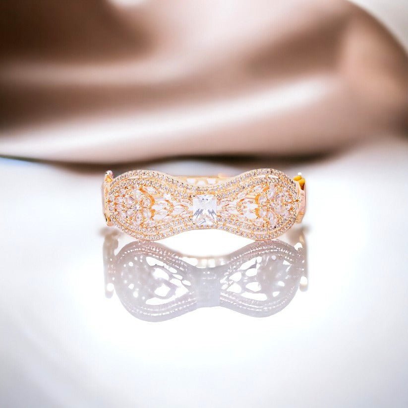 Opal Touch - Luminous Frost Bracelet - Bracelet