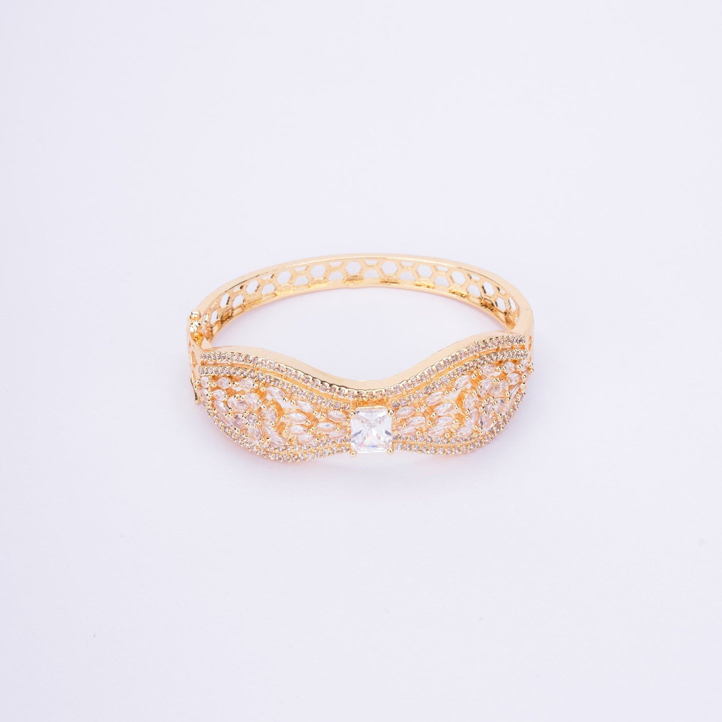 Opal Touch - Luminous Frost Bracelet - Bracelet