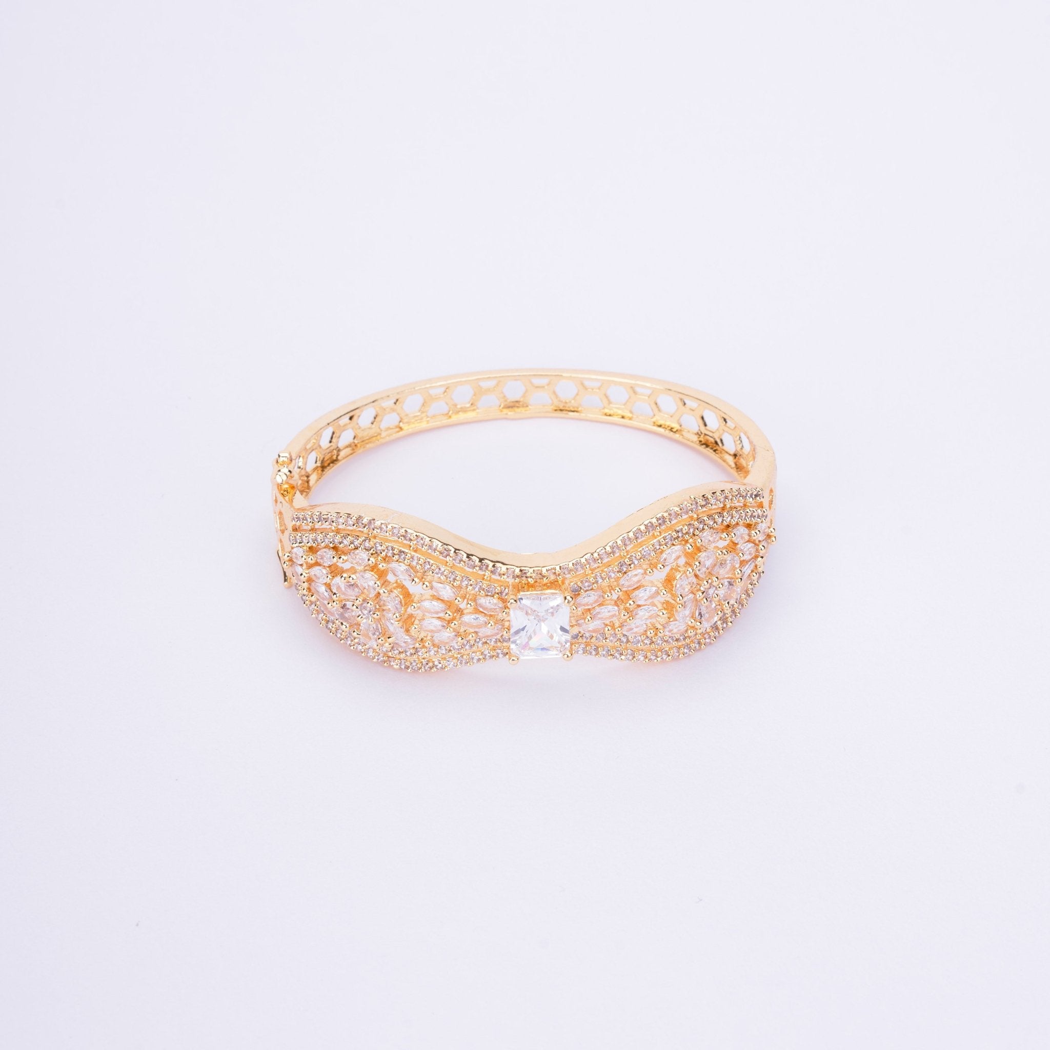 Opal Touch - Luminous Frost Bracelet - Bracelet