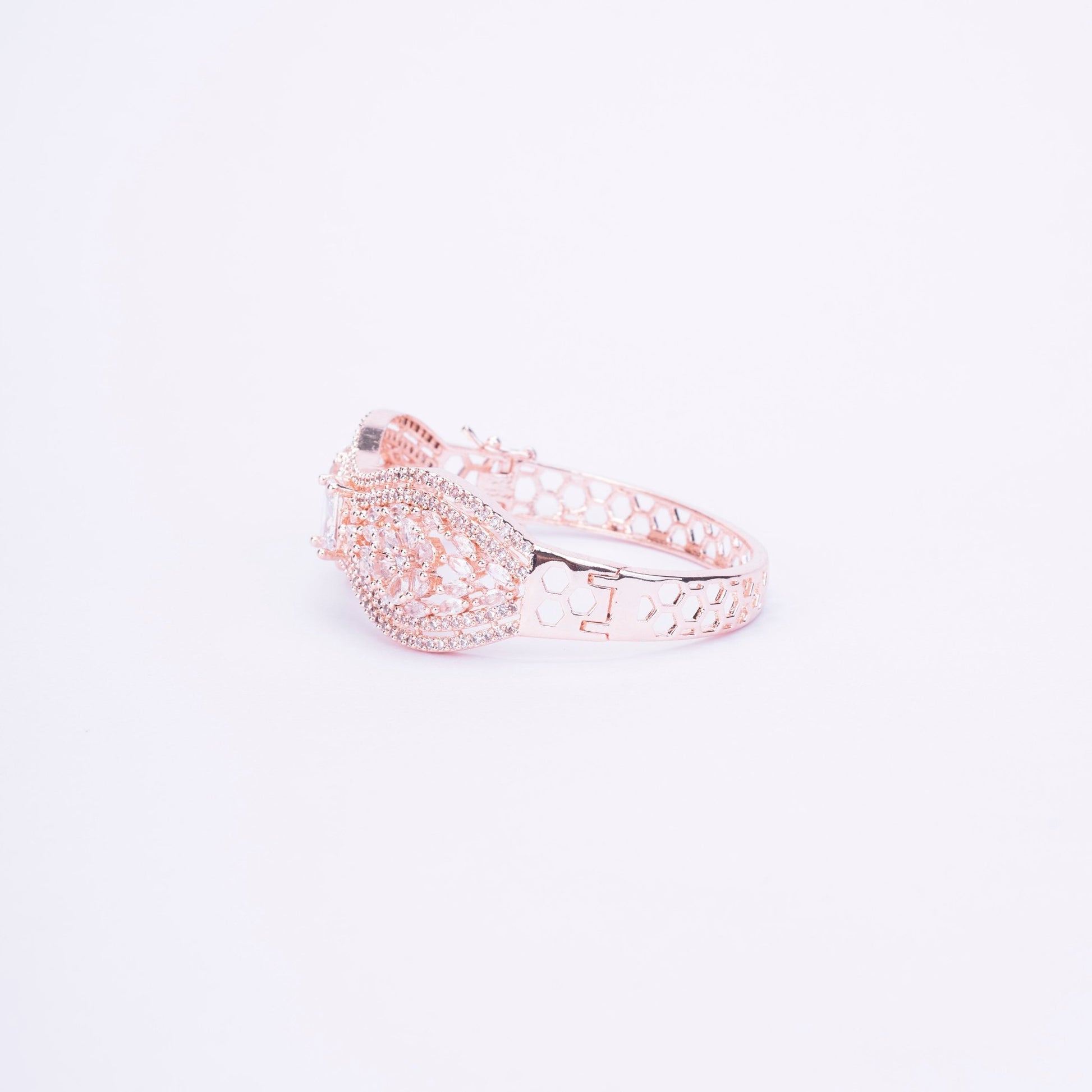Opal Touch - Luminous Frost Bracelet - Bracelet