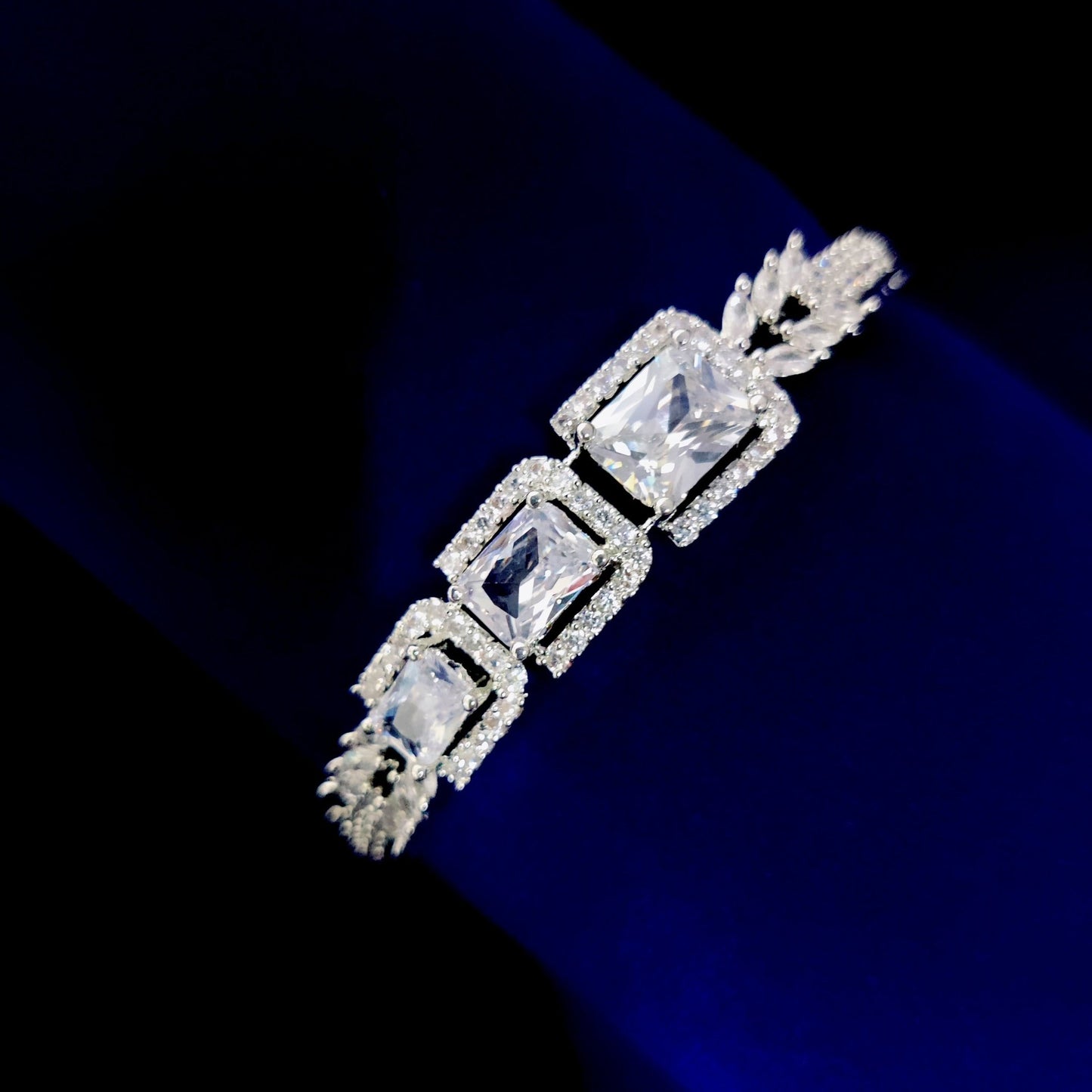 Opal Touch - Luminous White Rhodium Bracelet - Bracelets