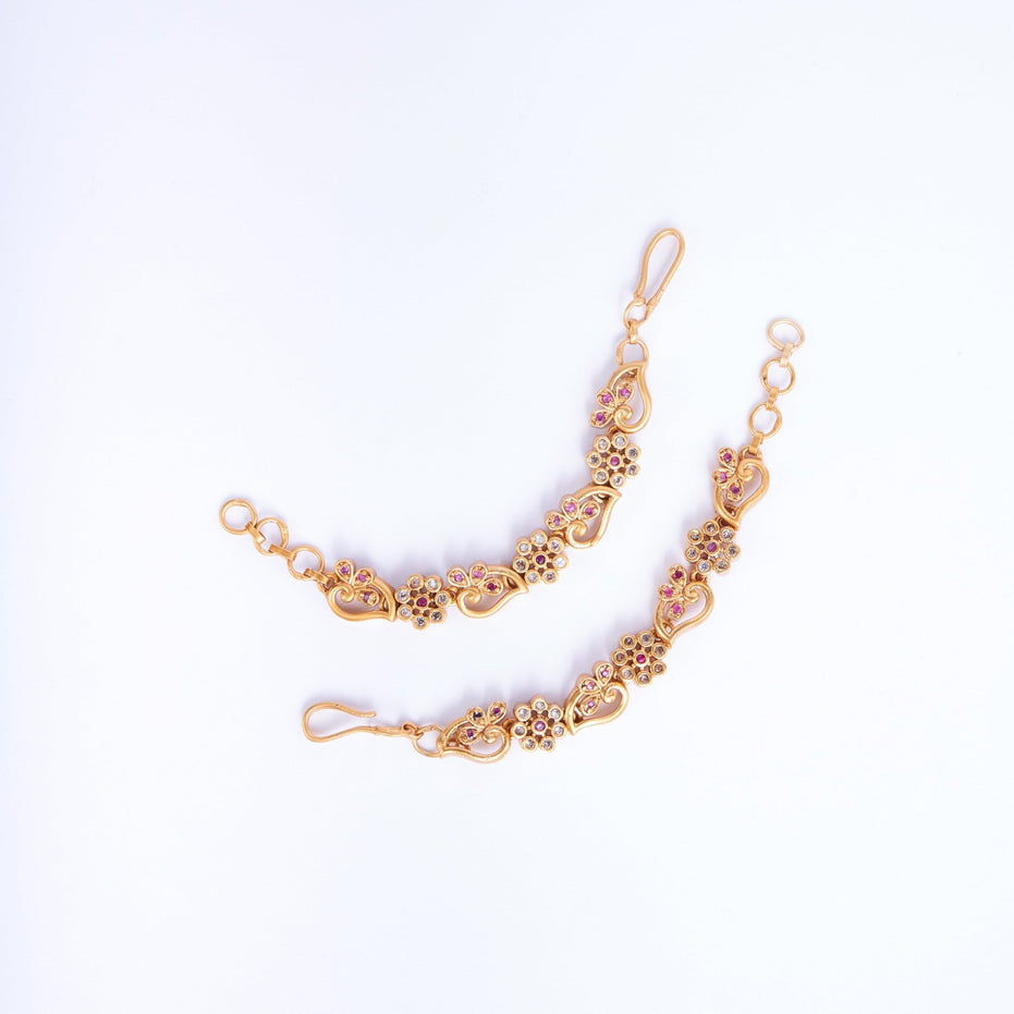 Opal Touch - Matte Marvel Ear Chain - Ear chain (Matil)