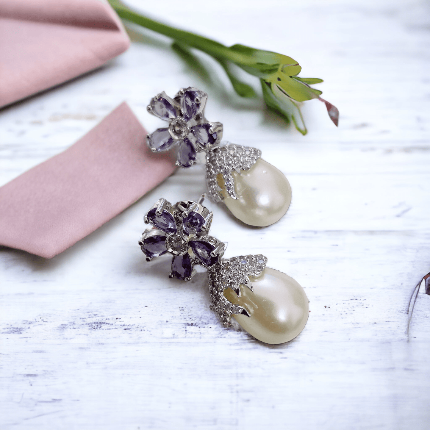 Opal Touch - Mystic Garden Earrings in Rhodium Green-White - Earrings