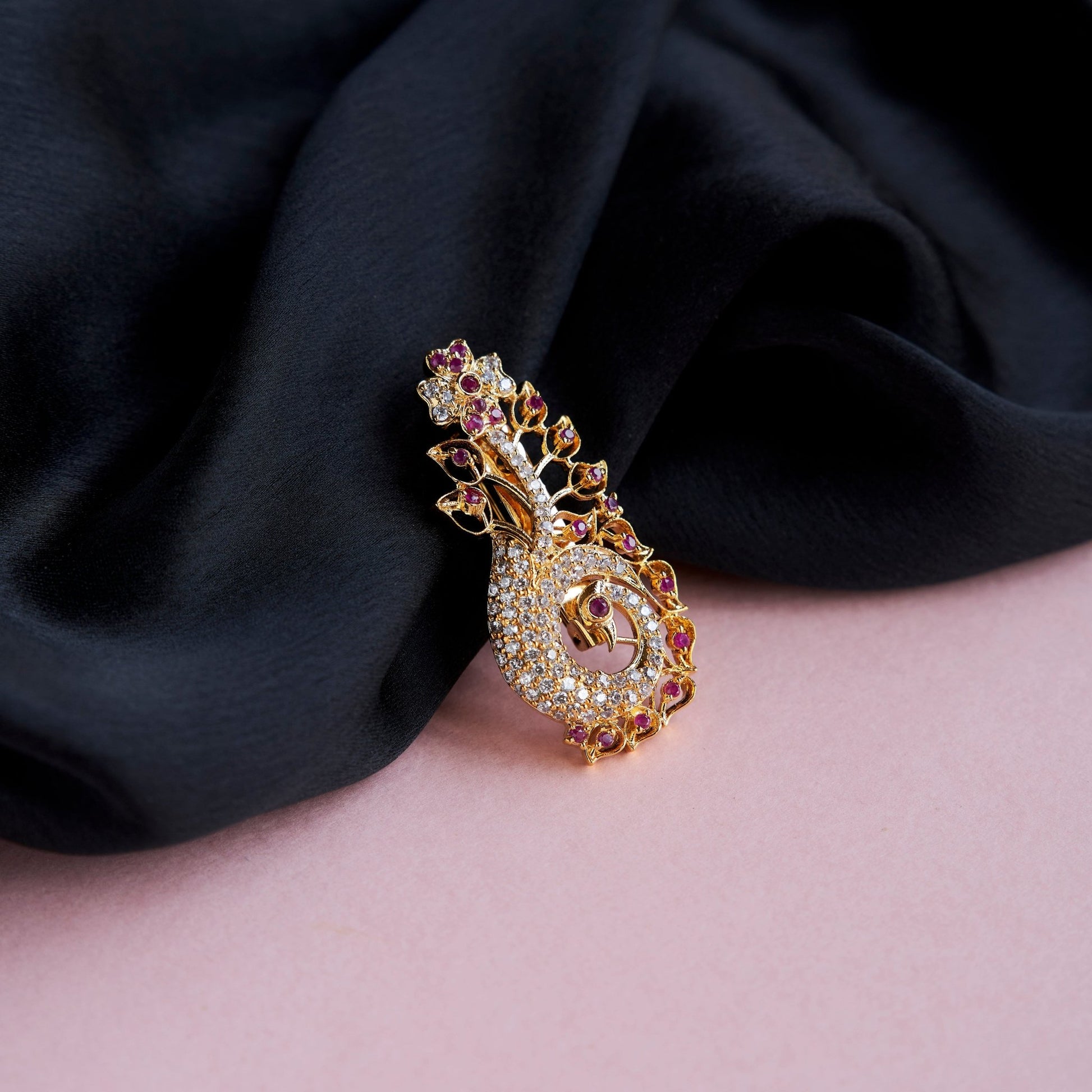 Saree Pin - Opulent Red White Saree Pin - Opal Touch