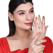 Opal Touch - Pearl Whisper Brass Ring - Ring