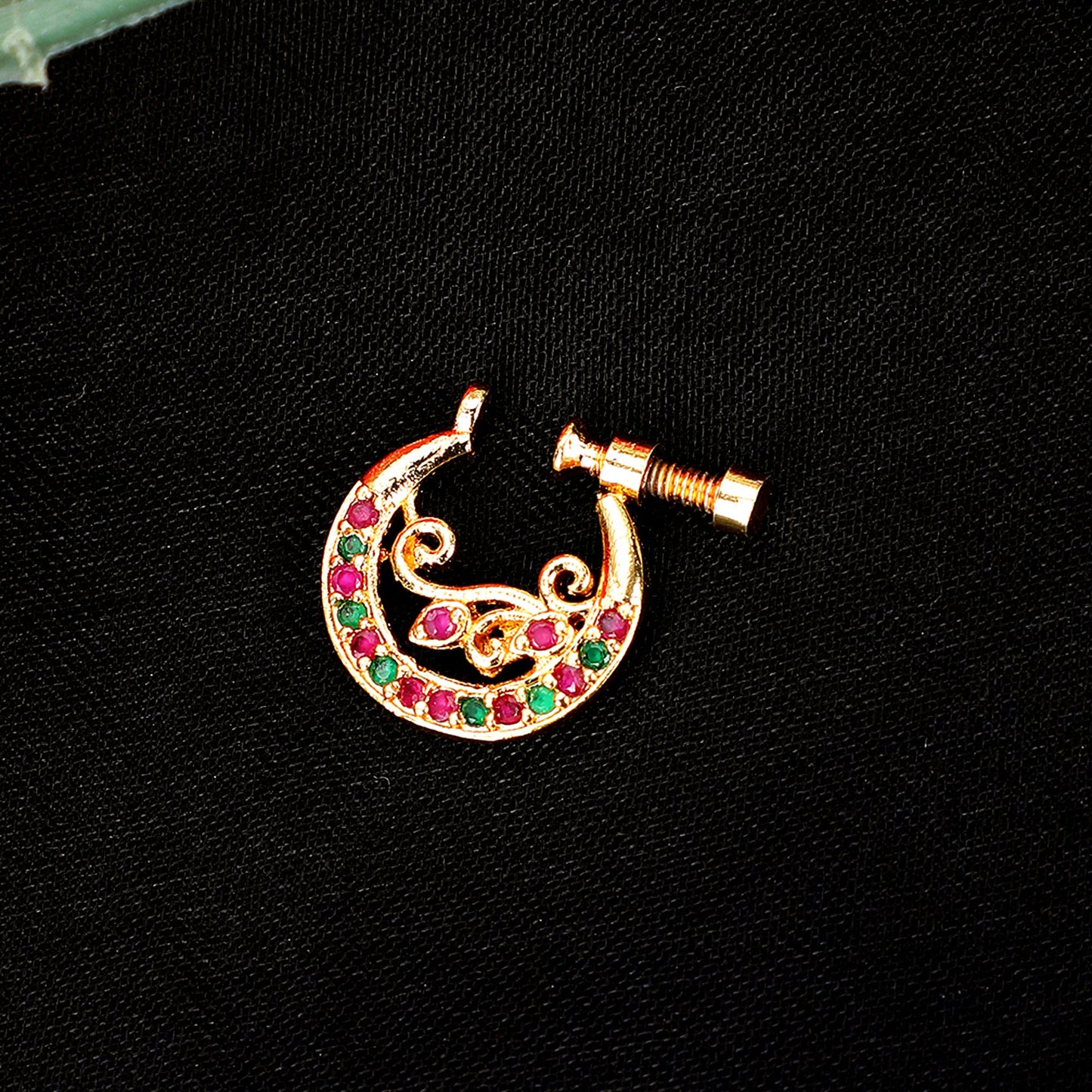 Opal Touch - Red-Green Gold Nose Pin - Nose pin