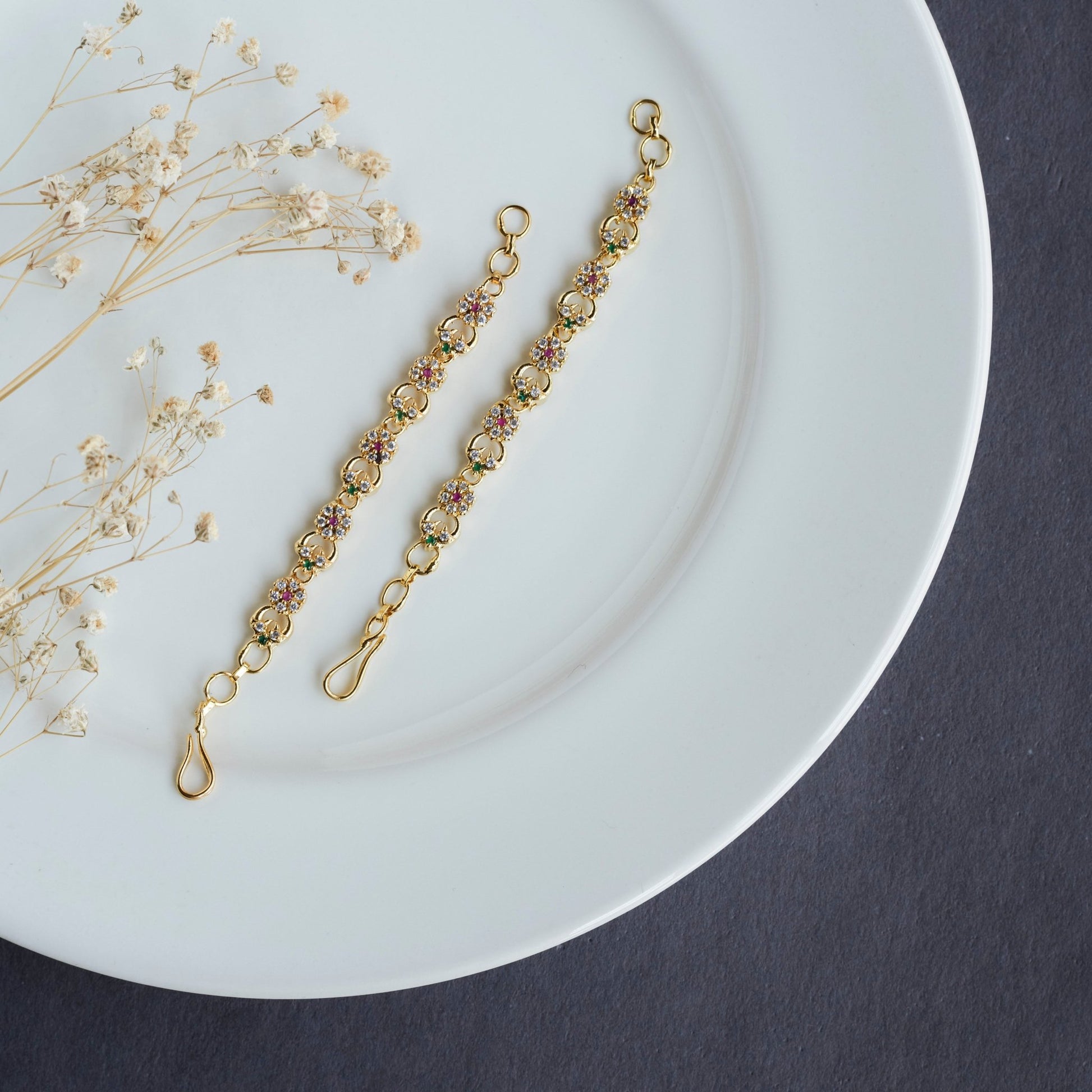 Matil - Red Green White Gold Plated Distinctive Matil - Opal Touch