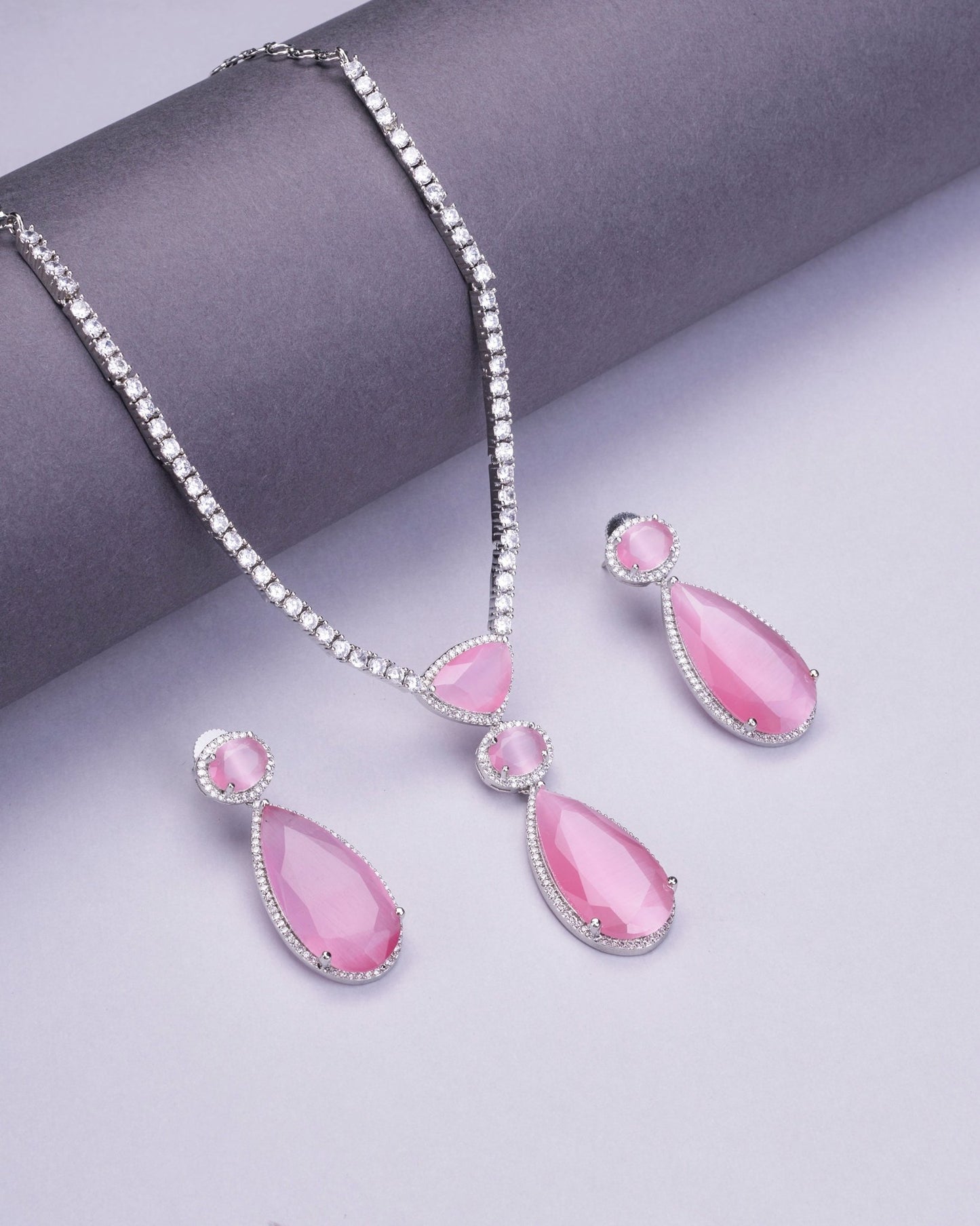 Opal Touch - Sapphire Glow Necklace - Necklace