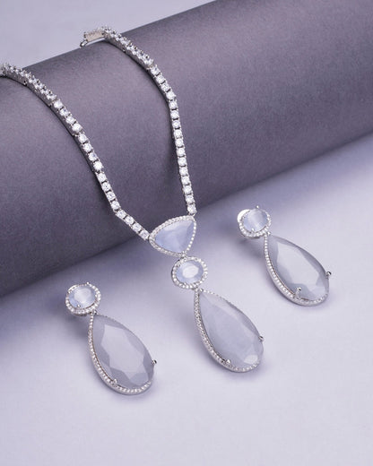 Opal Touch - Sapphire Glow Necklace - Necklace