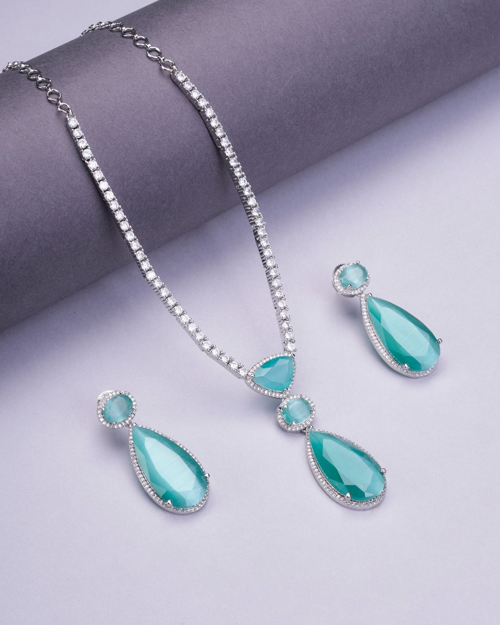 Opal Touch - Sapphire Glow Necklace - Necklace