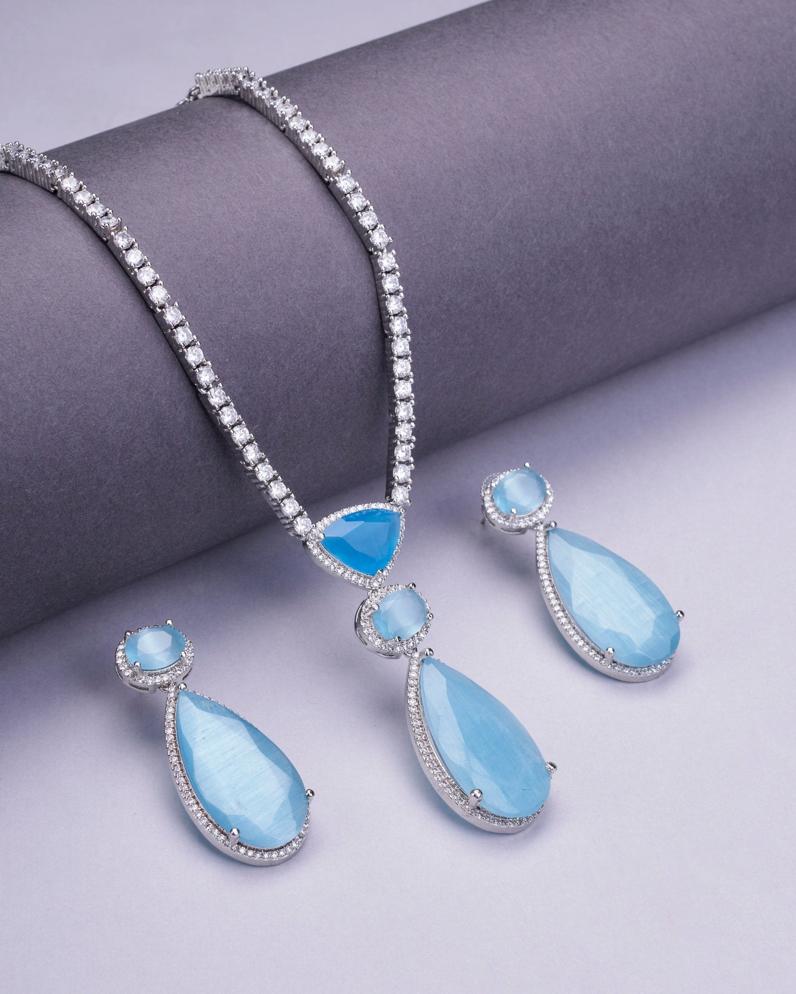 Opal Touch - Sapphire Glow Necklace - Necklace