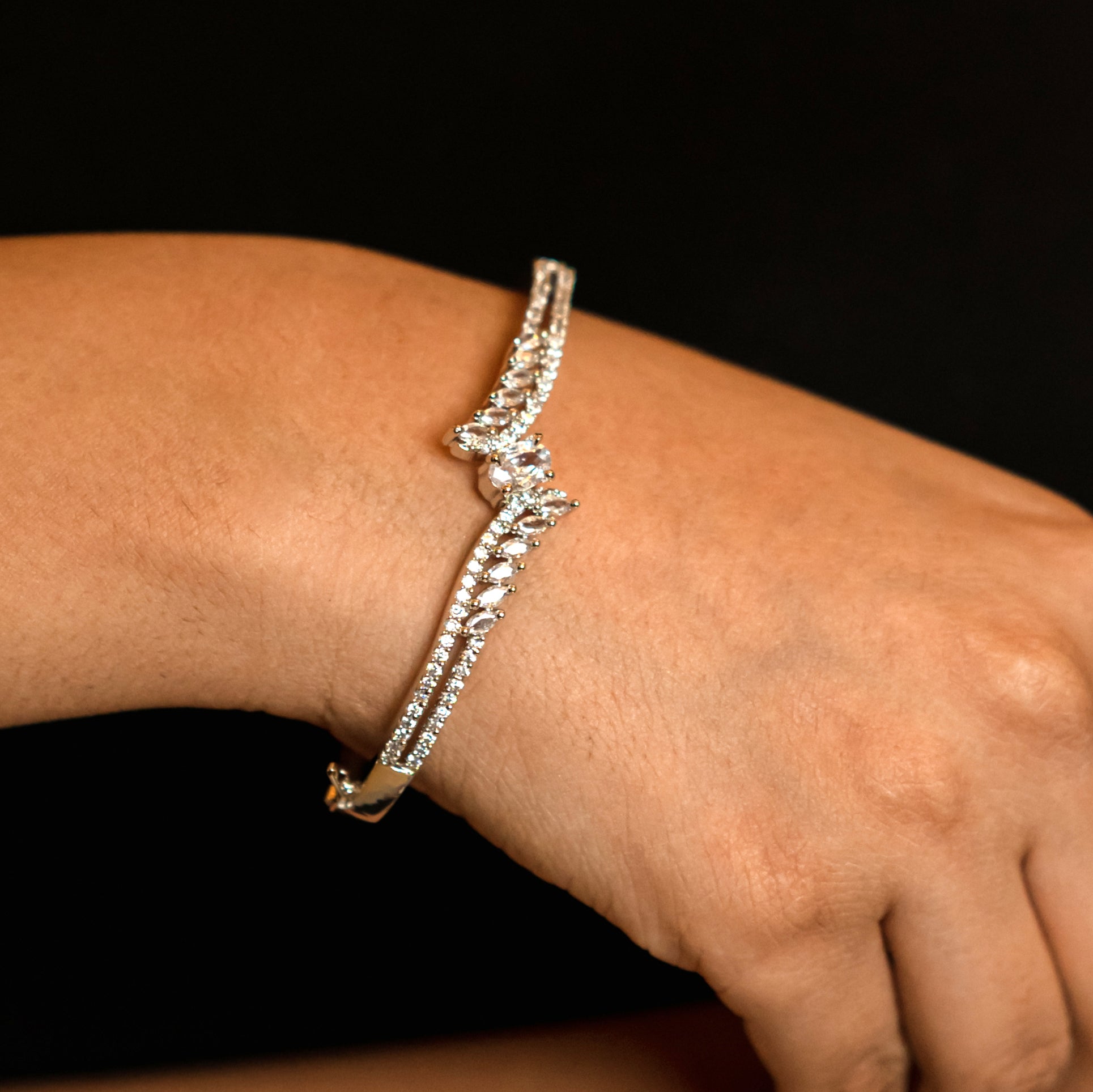 Opal Touch - Sparkling White Rhodium Bracelet - Bracelets
