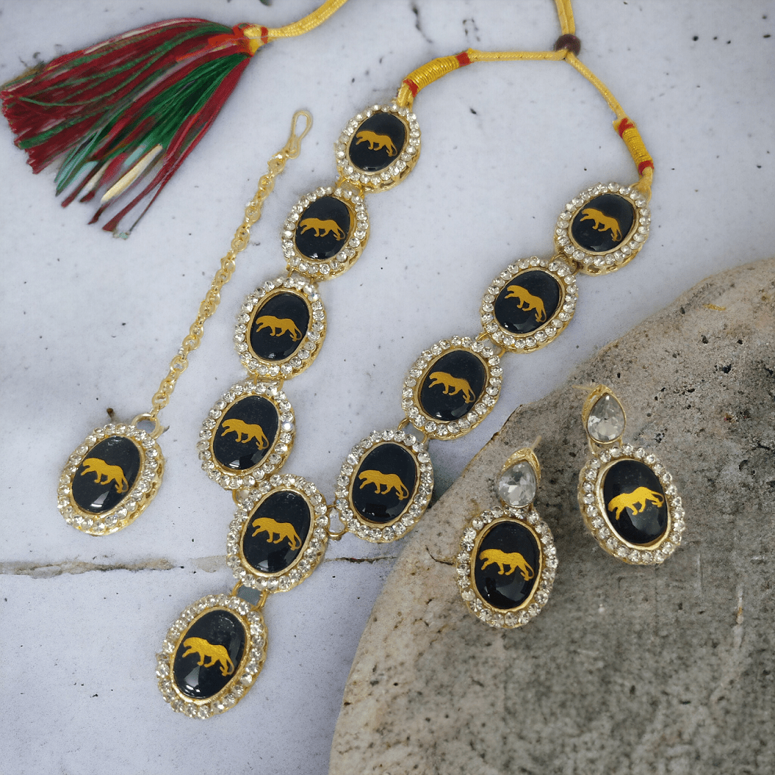 Opal Touch - Stylish Tiger Necklace Set - Necklace