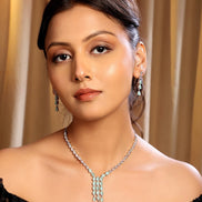 Teardrop Rhinestone Necklace and Earrings Jewelry Set - Opal Touch