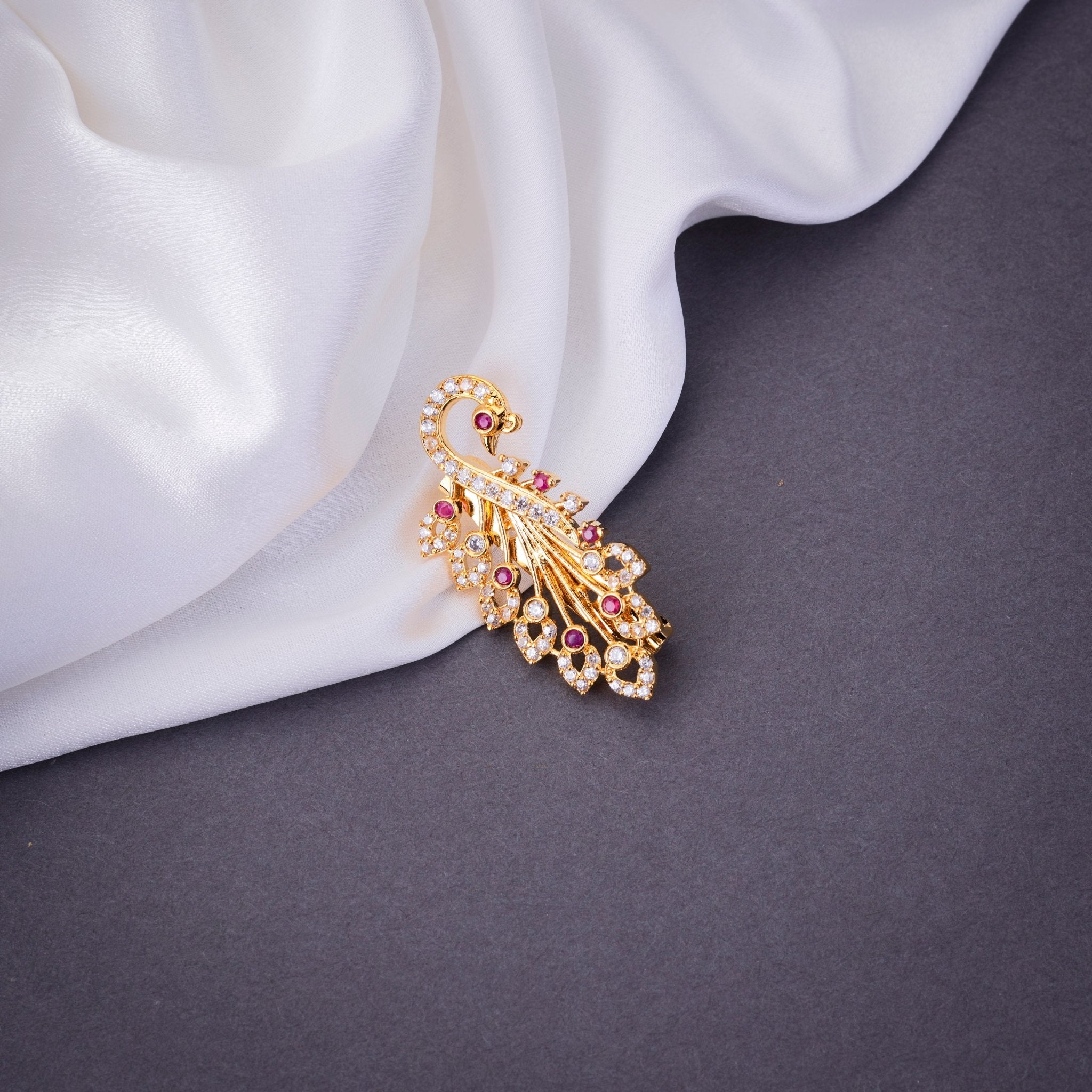 Saree Pin - Timeless Elegance Saree Pin - Opal Touch