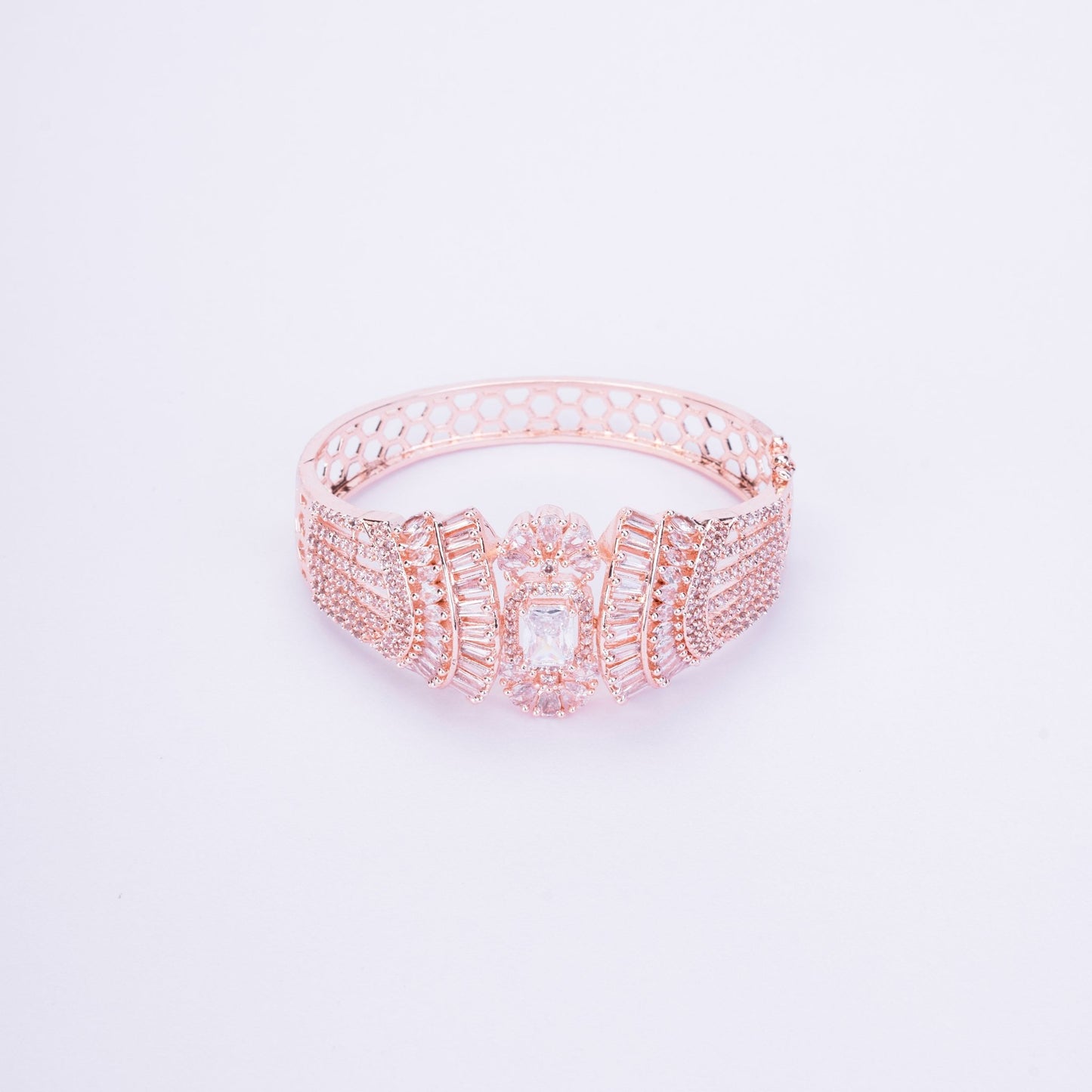 Opal Touch - Timeless White Bracelet - Bracelet