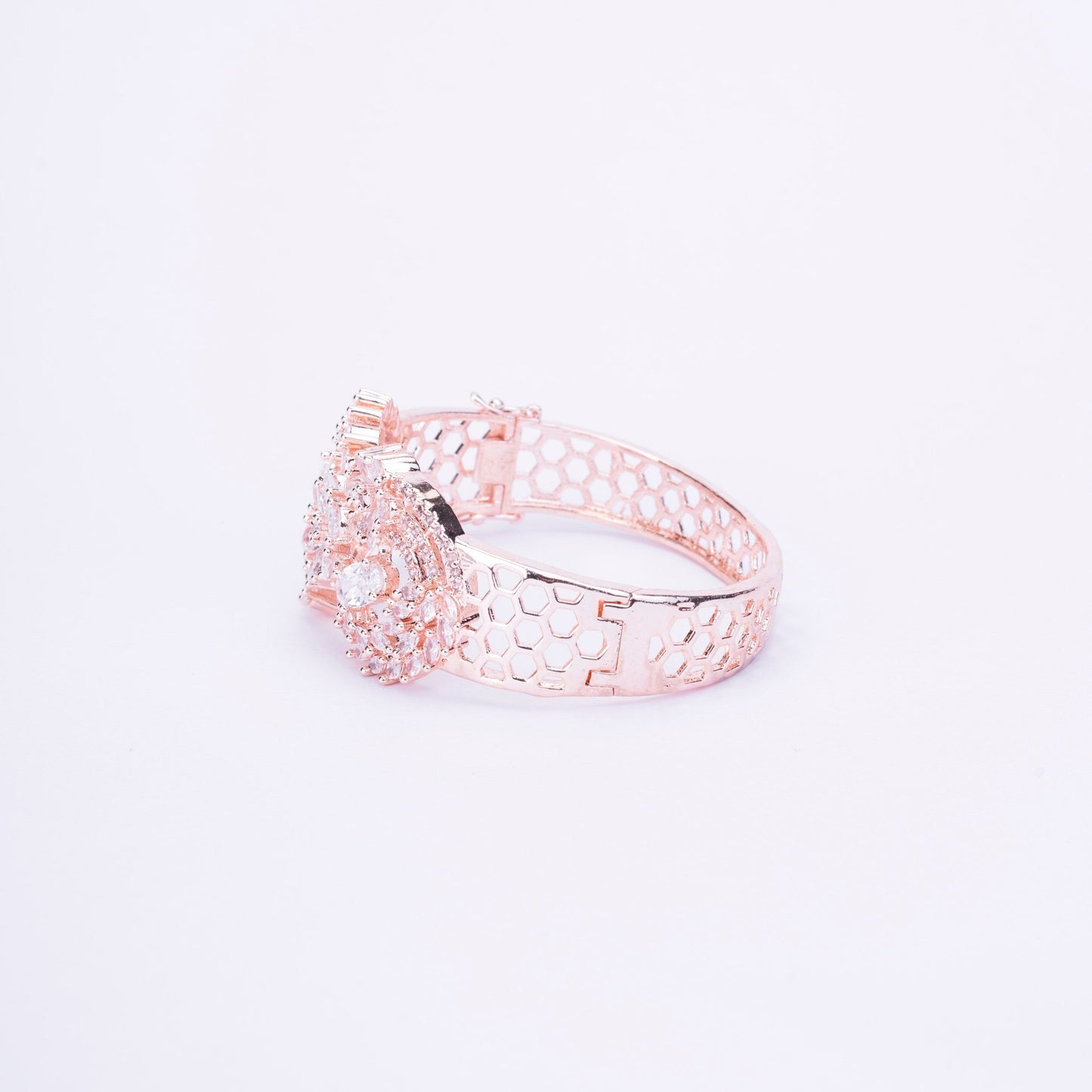 Opal Touch - Timeless White Bracelet - Bracelet