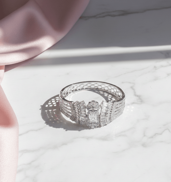 Timeless White Bracelet - Opal Touch