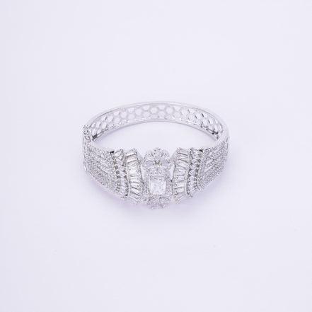 Opal Touch - Timeless White Bracelet - Bracelet