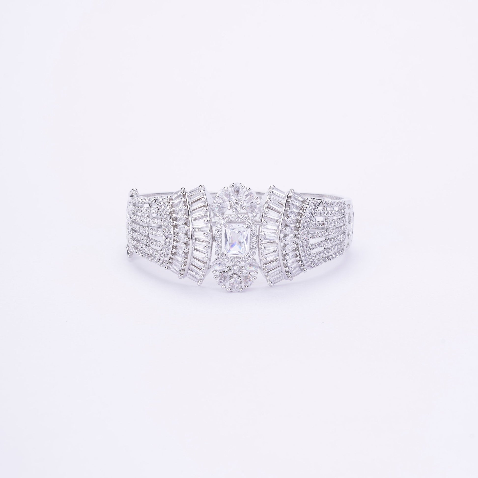 Opal Touch - Timeless White Bracelet - Bracelet