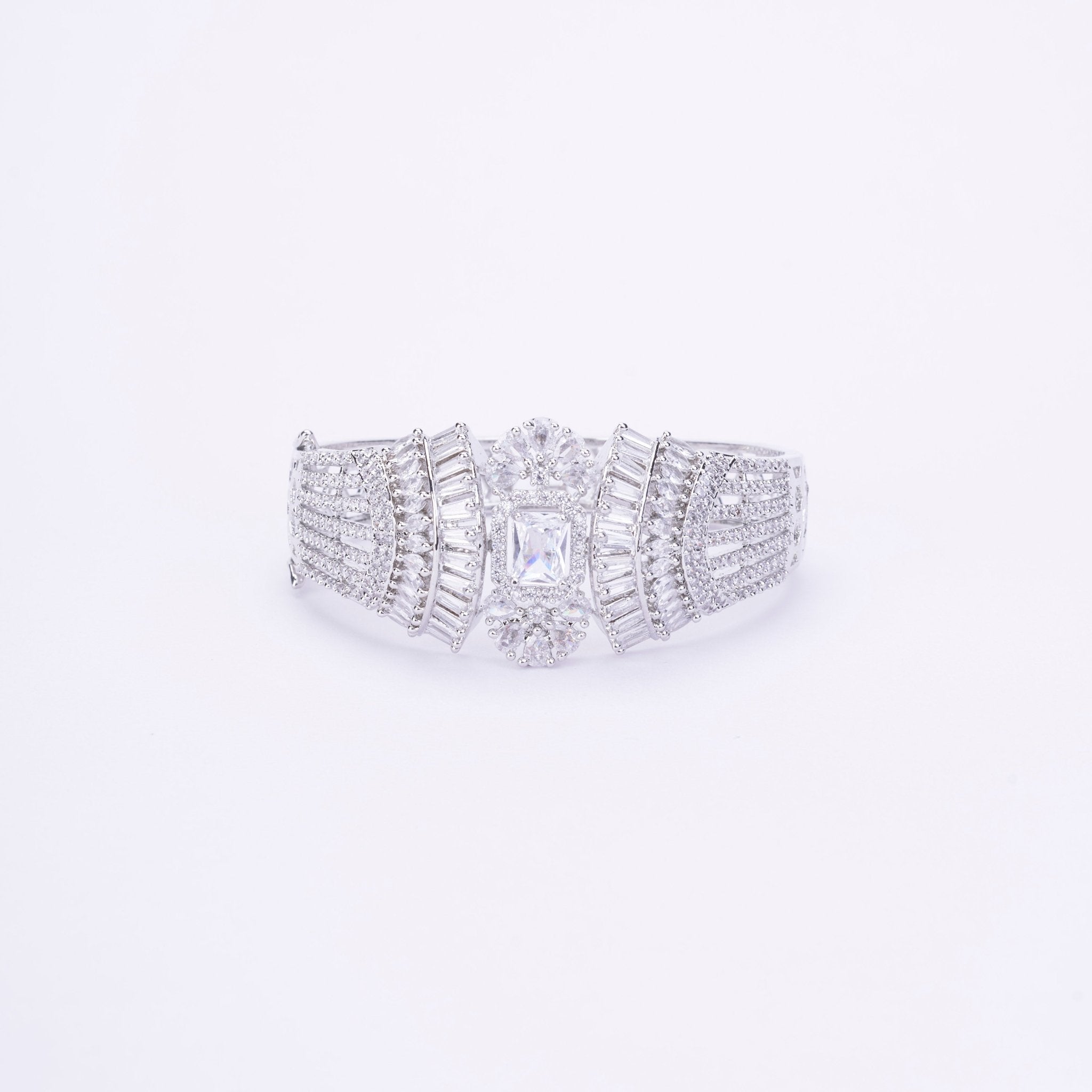 Opal Touch - Timeless White Bracelet - Bracelet