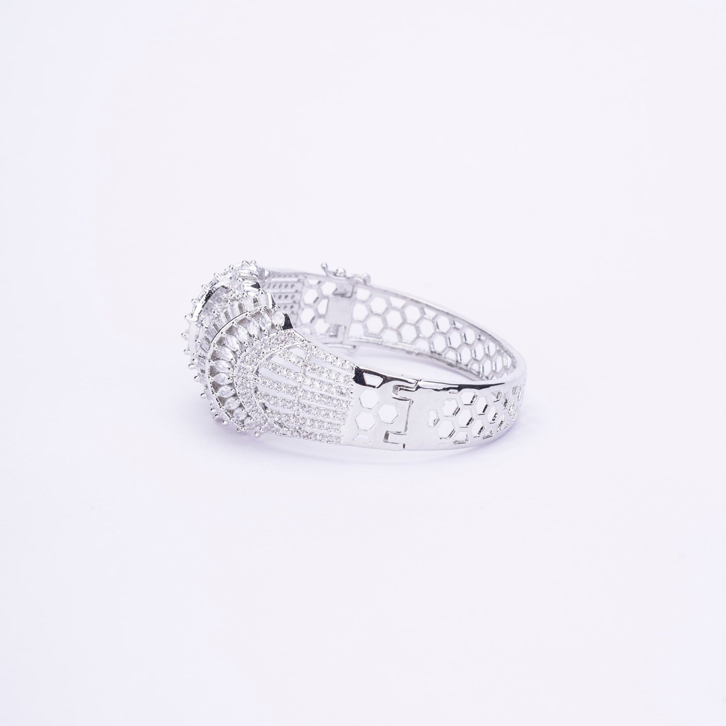 Opal Touch - Timeless White Bracelet - Bracelet