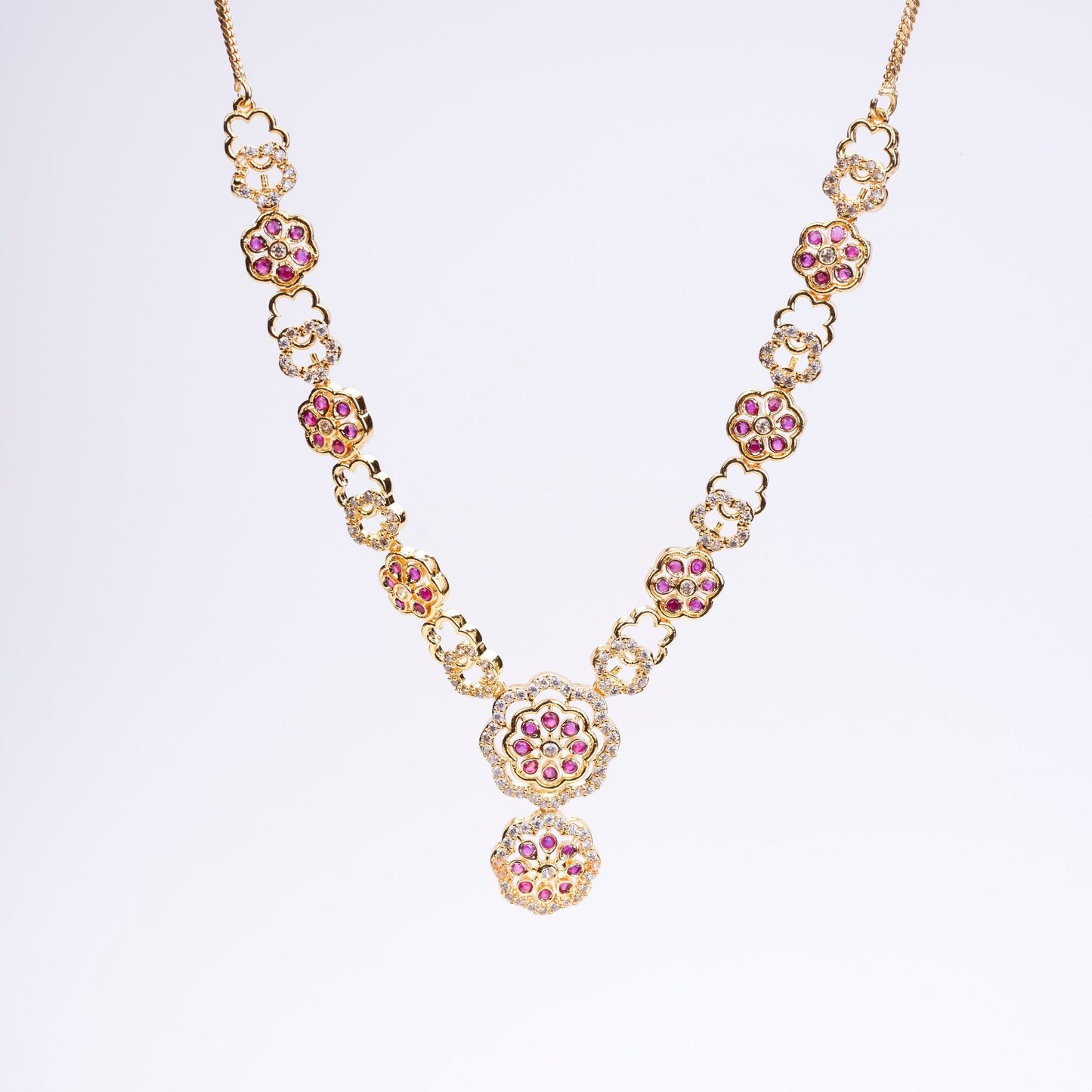Opal Touch - Traditional Round Gold Plated Necklace Set - Necklace