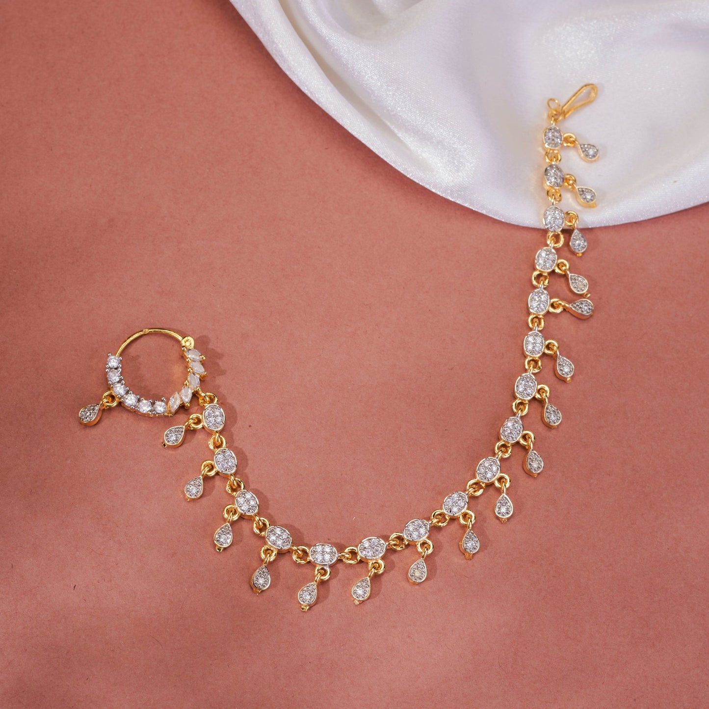 Twinkling Two Tone Elegant Nose Pin - Opal Touch