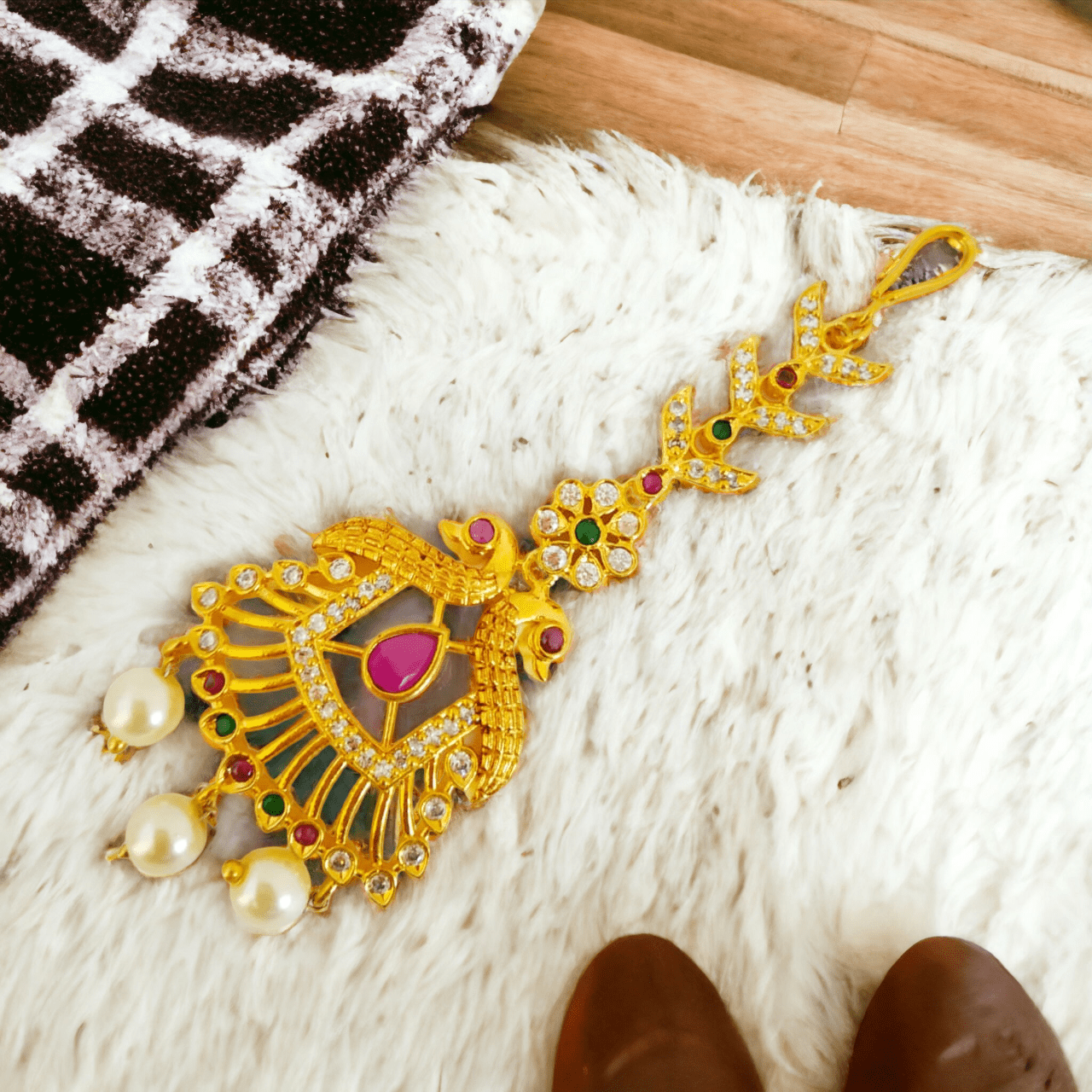 Opal Touch - Velvet Dreams Peacock with Pearl Tika - Tika