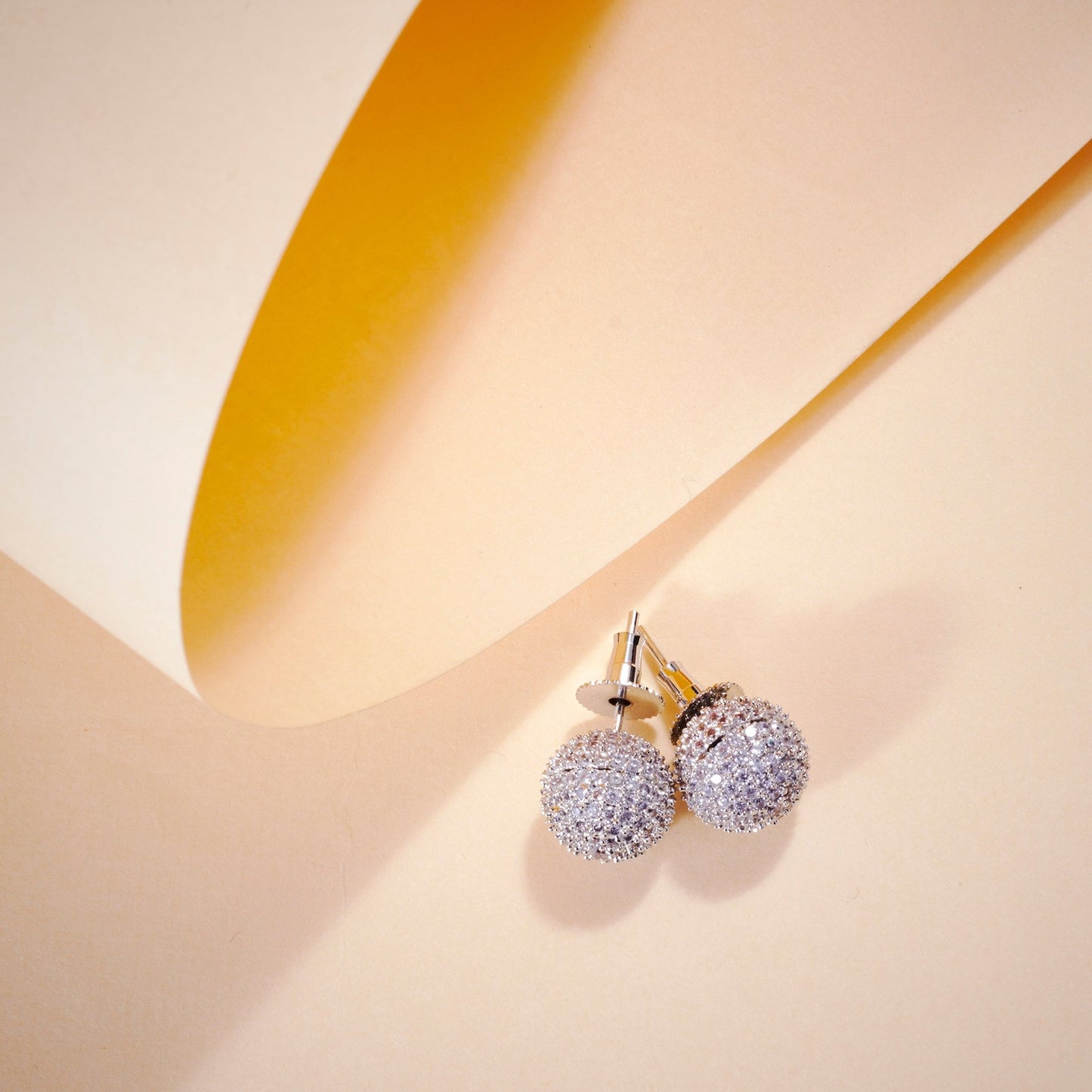 Opal Touch - White Round Diamond Stud Earrings - Studs