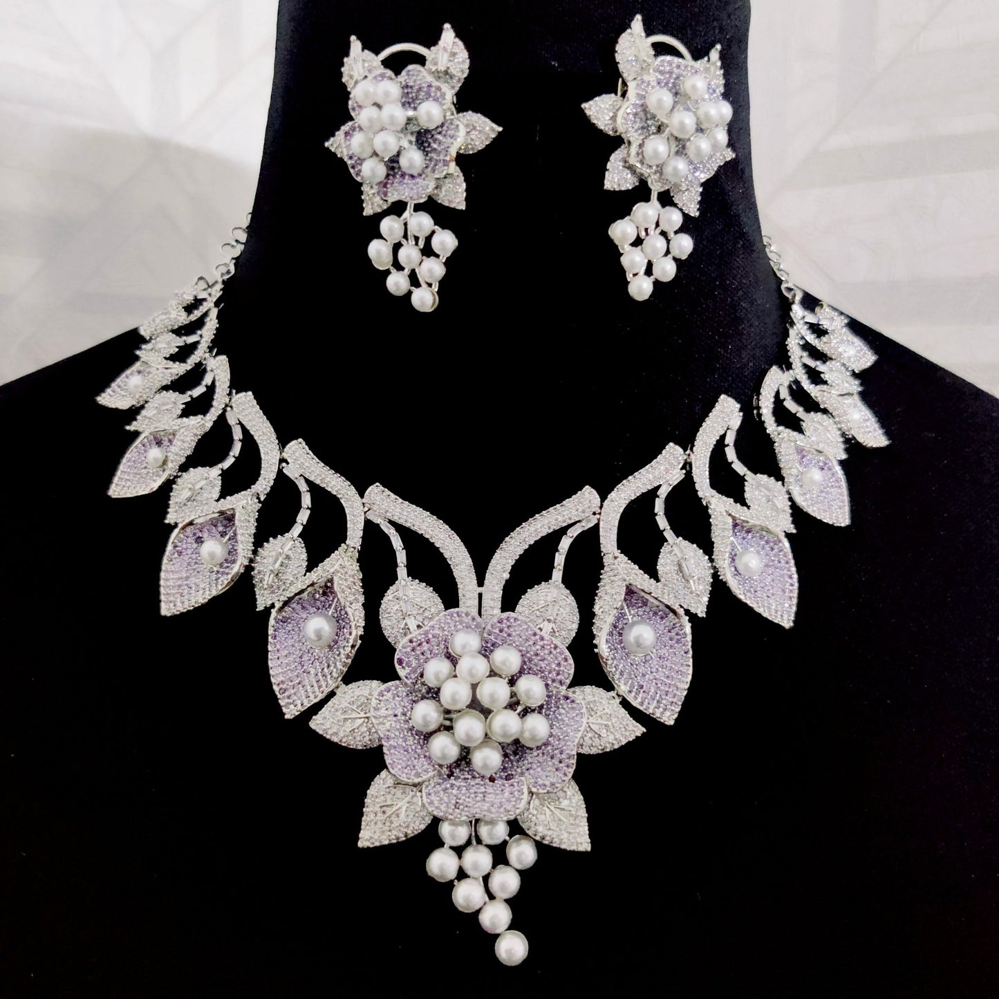 Opal Touch - Enchanting Flower Petals Rhodium Necklace - Necklace